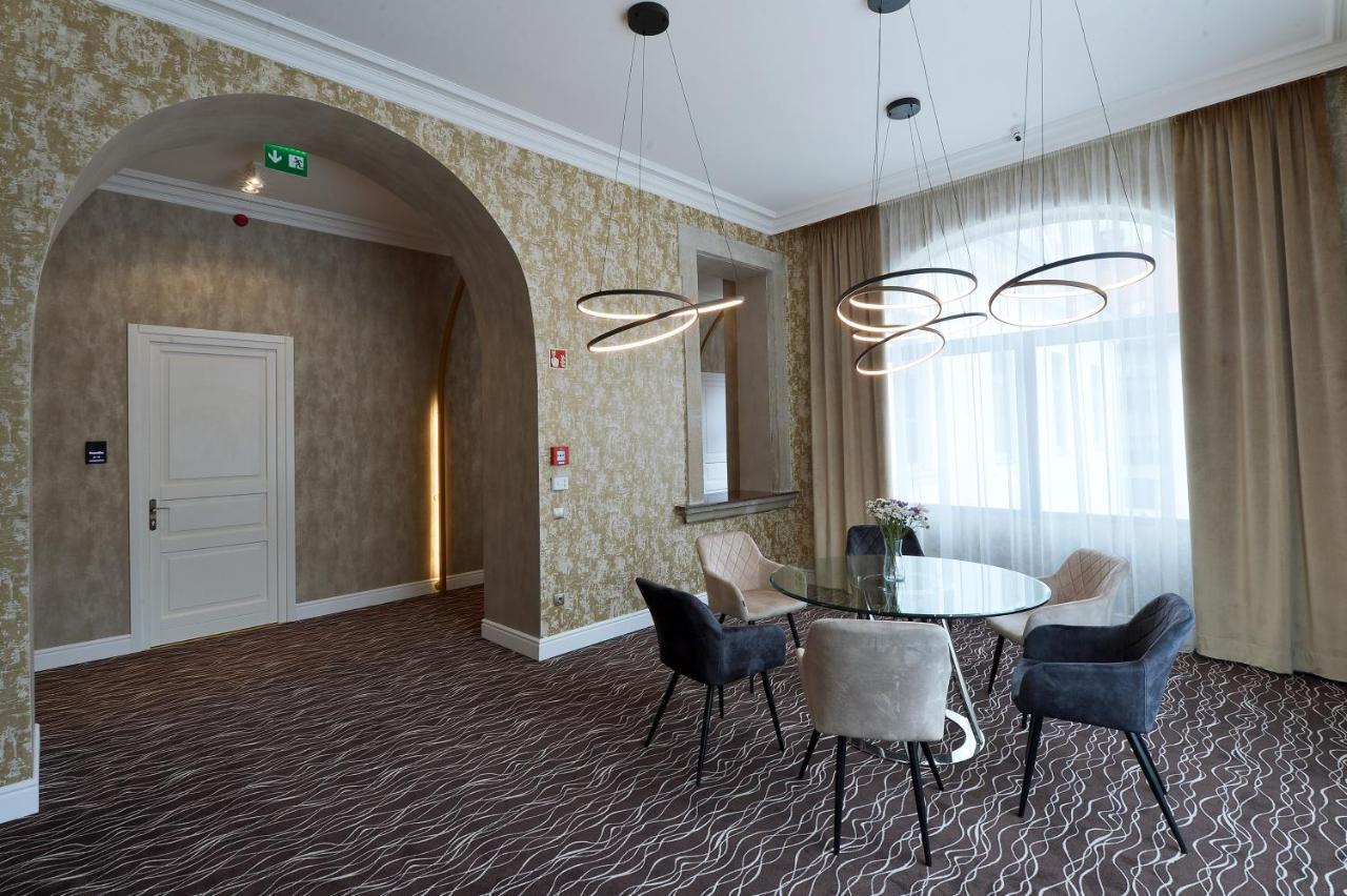 1552 Boutique Hotel エゲル エクステリア 写真