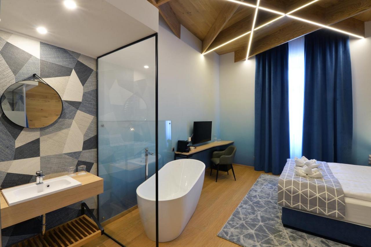 1552 Boutique Hotel エゲル エクステリア 写真