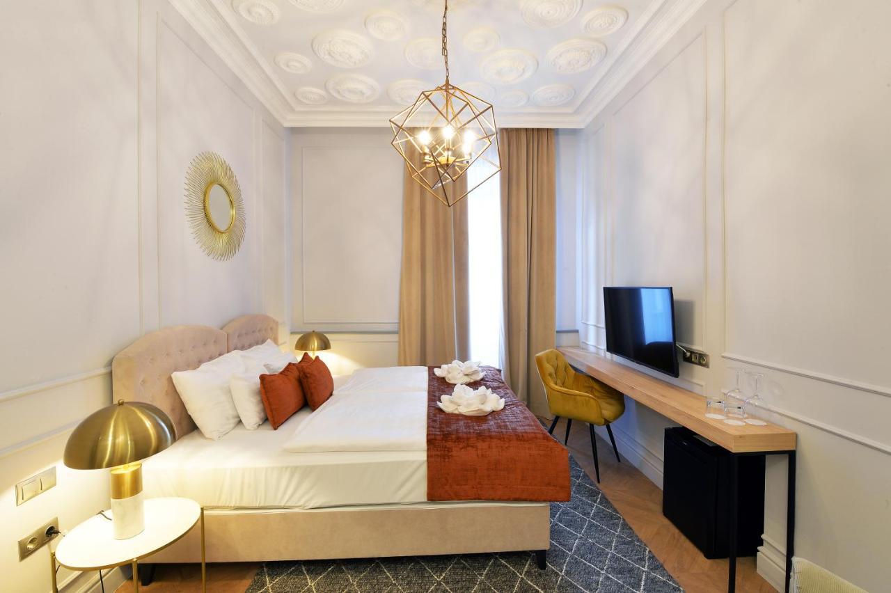 1552 Boutique Hotel エゲル エクステリア 写真