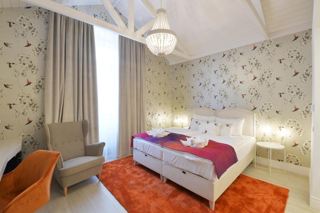 1552 Boutique Hotel エゲル エクステリア 写真