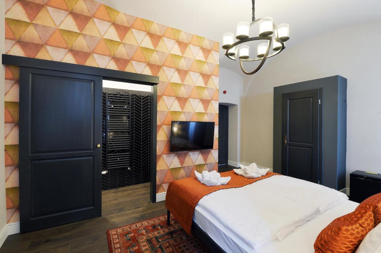 1552 Boutique Hotel エゲル エクステリア 写真